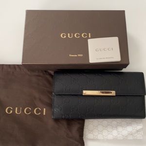 AUTHENTIC GUCCI wallet